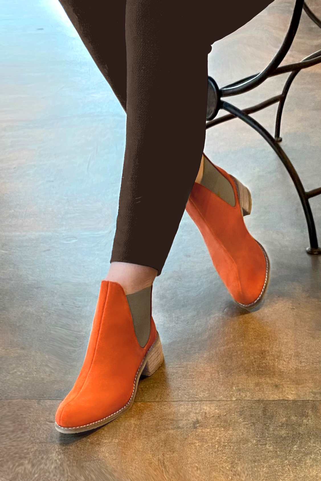 Clementine orange women's ankle boots, with elastics. Round toe. Low leather soles. Worn view - Florence KOOIJMAN